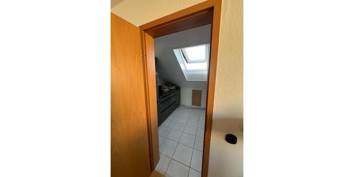 Dachgeschoßwohnung Möglingen - 3 Zimmer, 74 m&sup2;, 1.000&euro; | Angebot:25219379