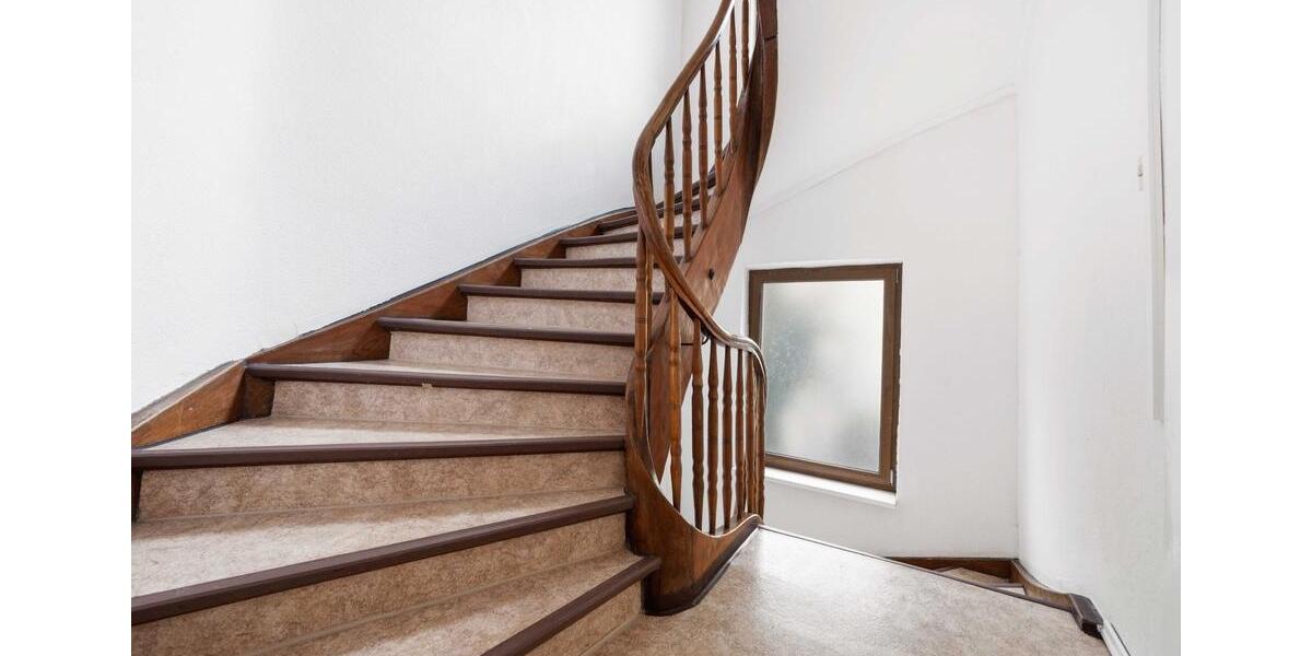Mehrfamilienhaus, Wohnhaus Stuttgart Zuffenhausen - 12 Zimmer, 233 m&sup2;, 954.000&euro; | Angebot:26446869