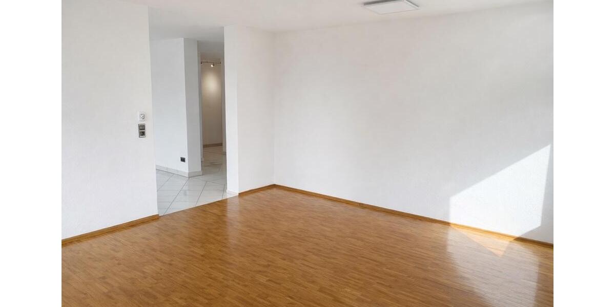 Etagenwohnung Mundelsheim - 3.5 Zimmer, 95 m&sup2;, 1.230&euro; | Angebot:25990848