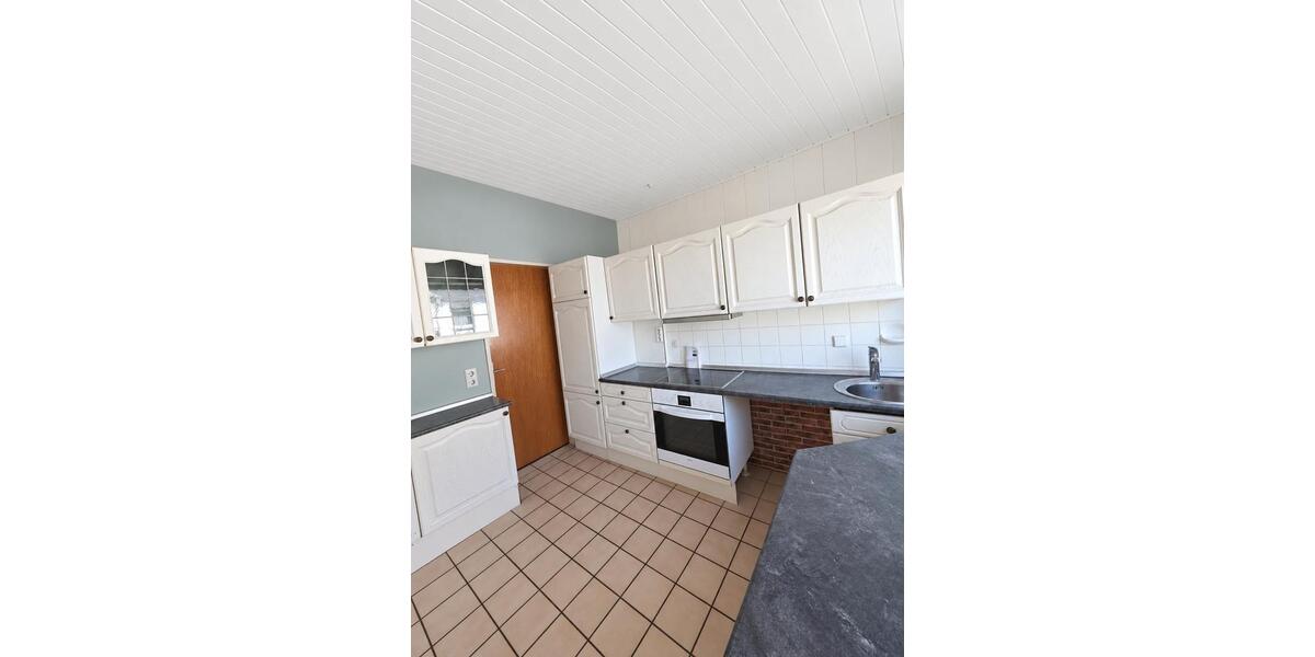 Etagenwohnung Schwaigern - 4.5 Zimmer, 105 m&sup2;, 1.100&euro; | Angebot:27580331