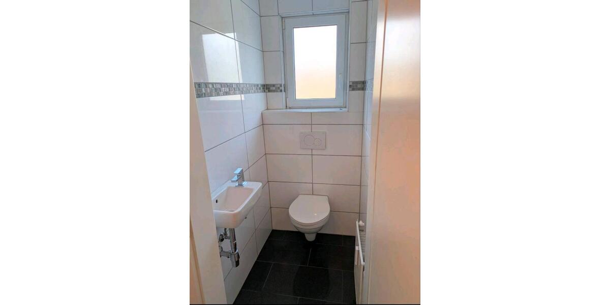 Dachgeschoßwohnung Sachsenheim - 3 Zimmer, 68 m&sup2;, 680&euro; | Angebot:26216342