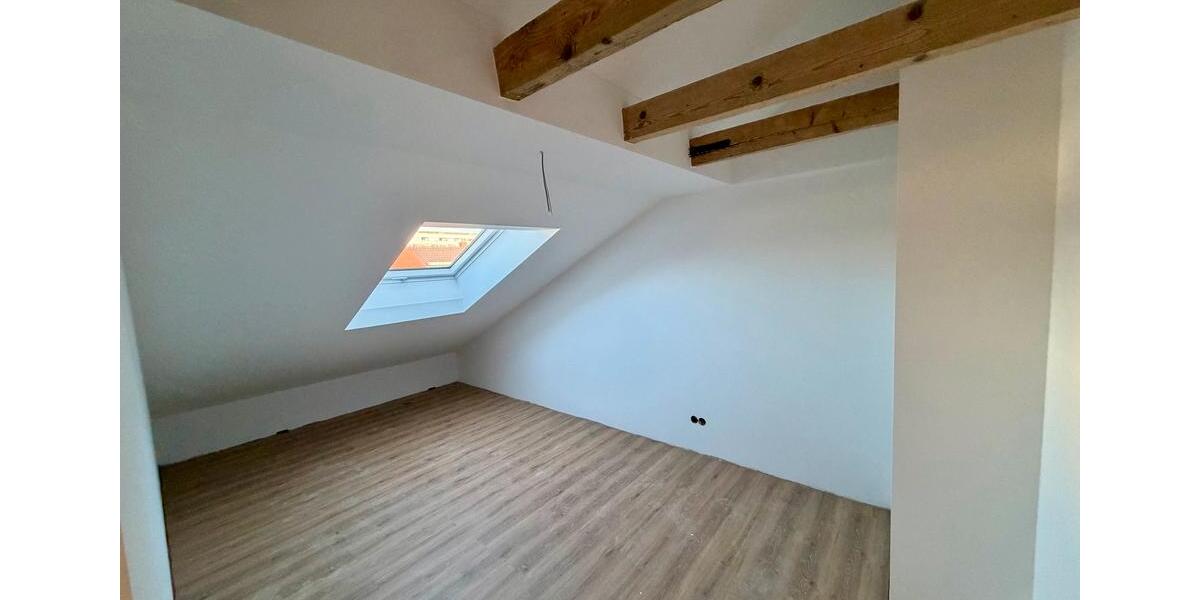 Dachgeschoßwohnung Stuttgart Vaihingen - 3 Zimmer, 54 m&sup2;, 980&euro; | Angebot:27576575