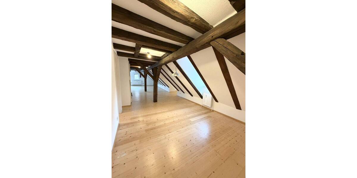 Etagenwohnung Esslingen am Neckar Stadtmitte - 3 Zimmer, 105 m&sup2;, 1.400&euro; | Angebot:26806852