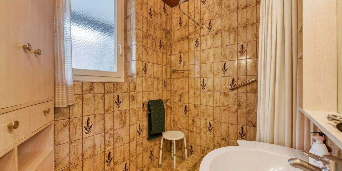 Etagenwohnung Stuttgart Rot - 3 Zimmer, 71 m&sup2;, 210.000&euro; | Angebot:25896204