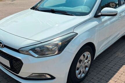Hyundai i20 111.500 km 6.199 &euro; Flein 74223