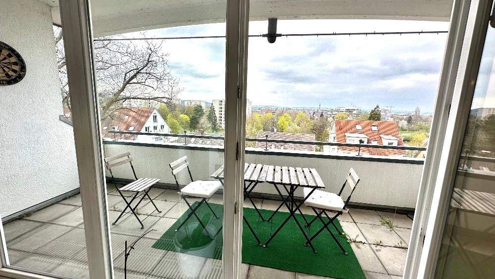 Etagenwohnung Böblingen - 3 Zimmer, 95 m&sup2;, 2.100&euro; | Angebot:25737012