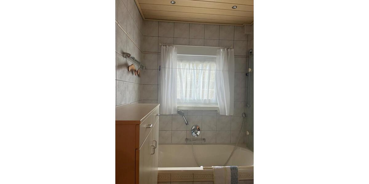 Etagenwohnung Stuttgart Vaihingen - 3 Zimmer, 100 m&sup2;, 1.550&euro; | Angebot:25860166