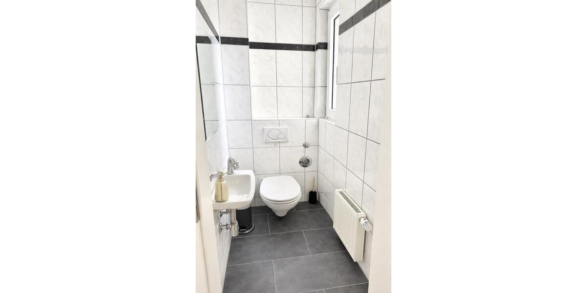 Erdgeschoßwohnung Stuttgart Stuttgart-Ost - 3 Zimmer, 94 m&sup2;, 1.560&euro; | Angebot:26131518