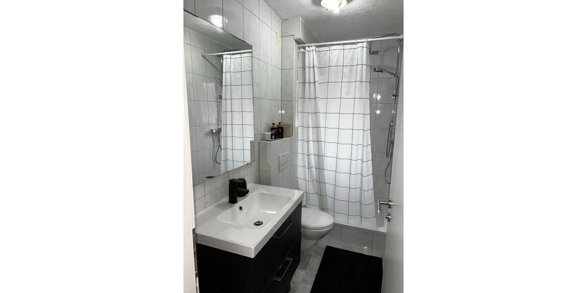 Etagenwohnung Sachsenheim - 3 Zimmer, 66 m&sup2;, 1.100&euro; | Angebot:26150980