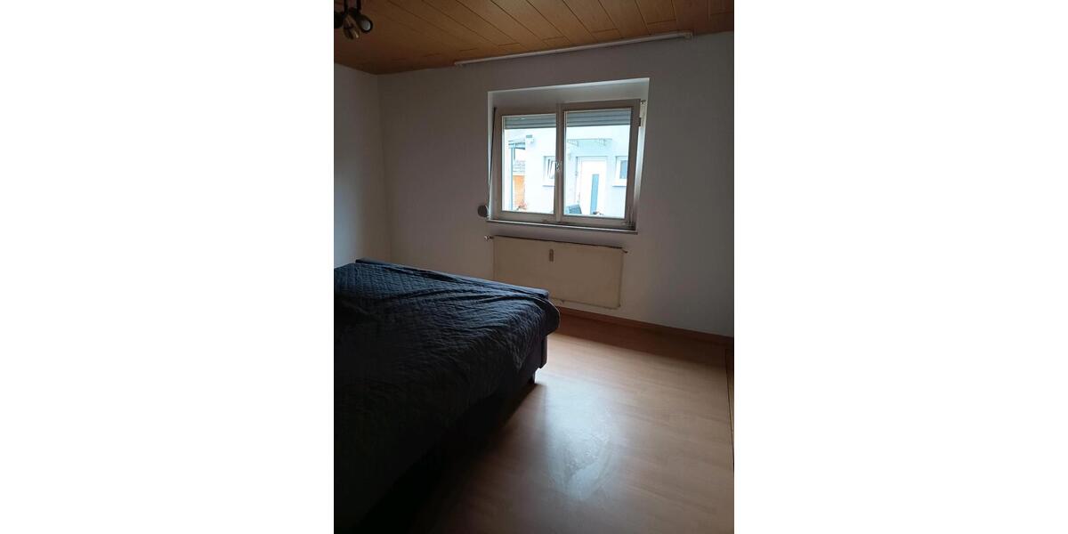 Erdgeschoßwohnung Lauffen am Neckar - 4 Zimmer, 91 m&sup2;, 1.000&euro; | Angebot:25851465