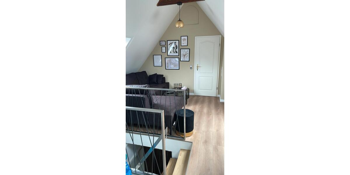 Dachgeschoßwohnung Esslingen am Neckar Oberesslingen - 2 Zimmer, 45 m&sup2;, 850&euro; | Angebot:25982365