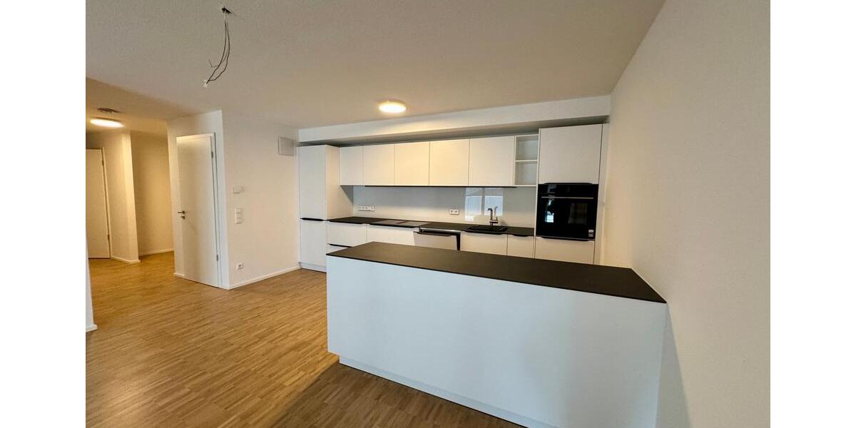 Erdgeschoßwohnung Remseck am Neckar - 3 Zimmer, 83 m&sup2;, 1.555&euro; | Angebot:25268984