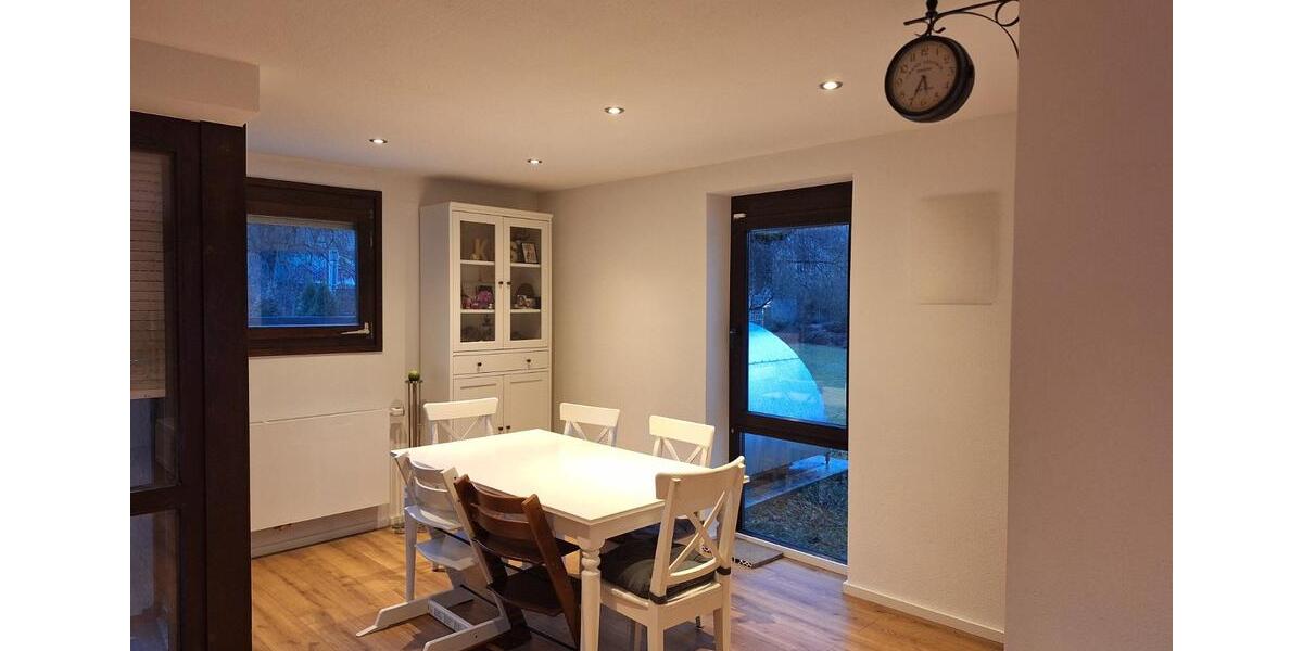 Erdgeschoßwohnung Esslingen am Neckar Brühl - 4 Zimmer, 94 m&sup2;, 440.000&euro; | Angebot:25051806