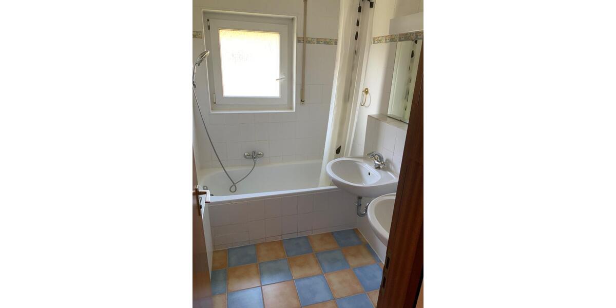 Etagenwohnung Denkendorf - 2.5 Zimmer, 80 m&sup2;, 890&euro; | Angebot:25928791