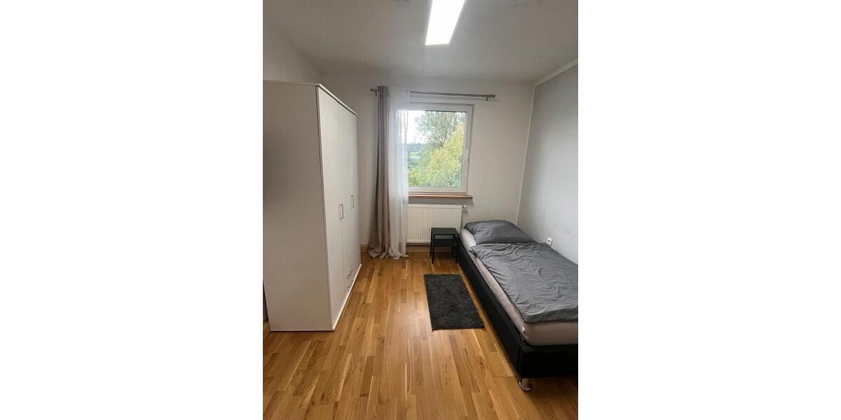Etagenwohnung Heilbronn - 3 Zimmer, 8 m&sup2;, 500&euro; | Angebot:24891170