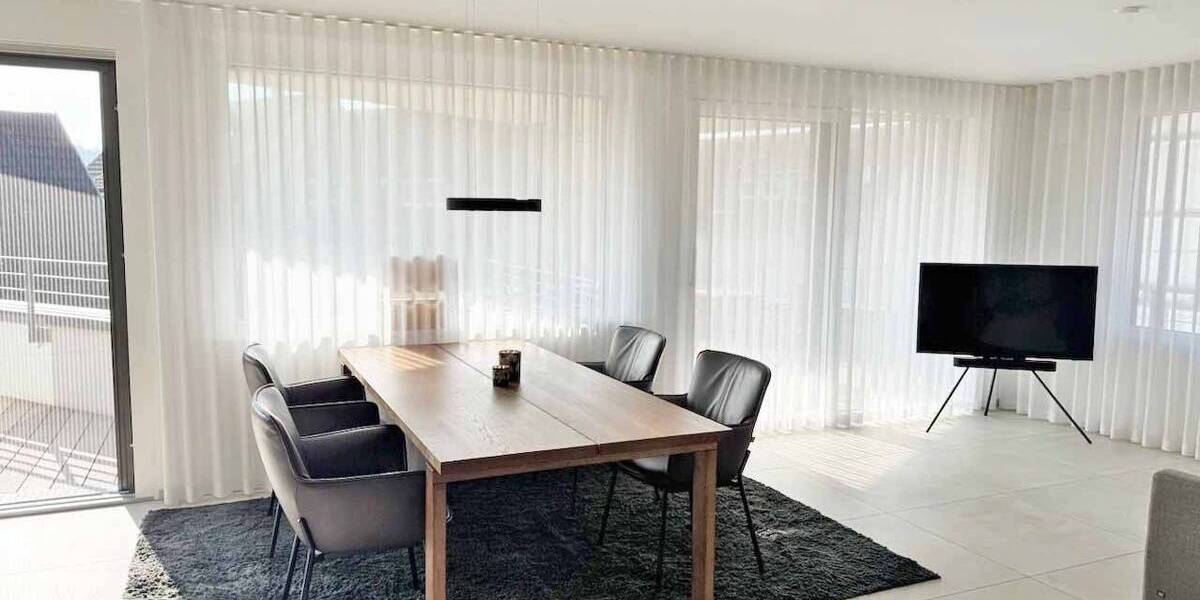Etagenwohnung Stuttgart Uhlbach - 4 Zimmer, 126 m&sup2;, 2.100&euro; | Angebot:25971337