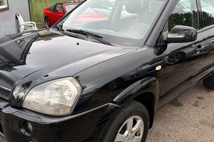 Hyundai TUCSON 212.000 km 2.950 &euro; Felbach 70736