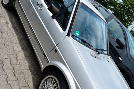 VW Golf 64.000 km 6.400 &euro; Schwieberdingen 71701