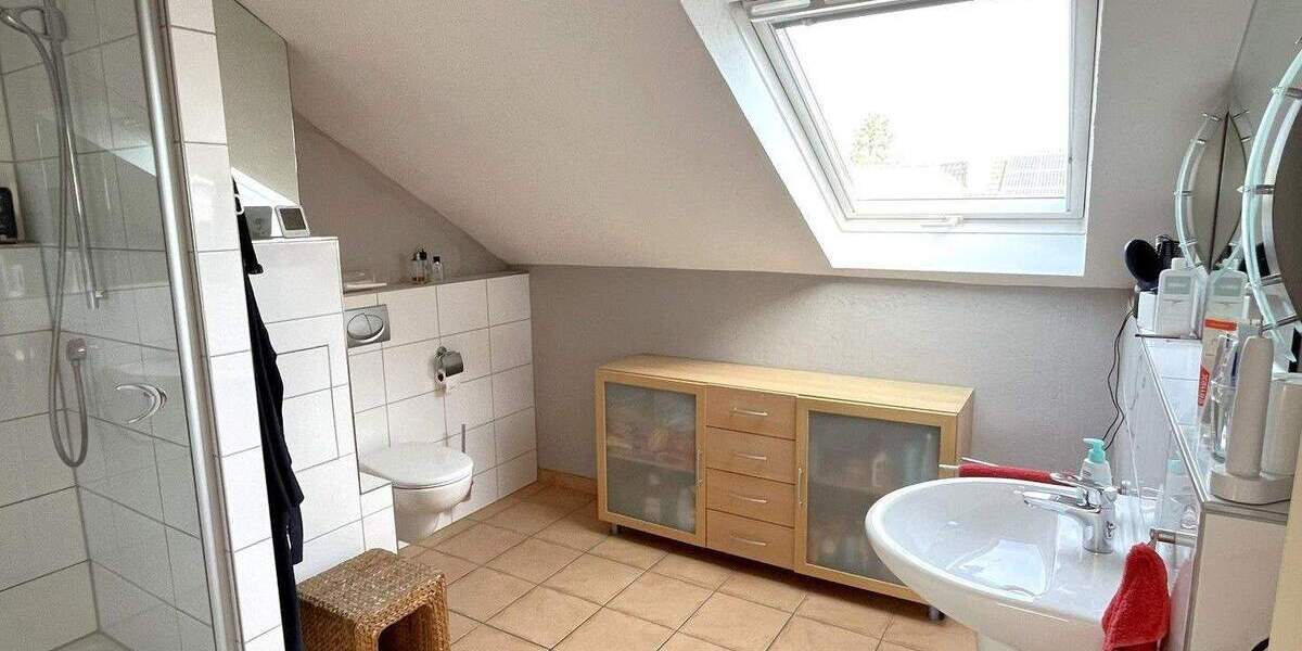 Reihenendhaus Stuttgart-Weilimdorf (Wolfbusch) Wolfbusch - 4 Zimmer, 146 m&sup2;, 760.000&euro; | Angebot:25659248