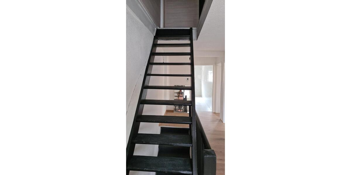 Etagenwohnung Mühlacker - 3 Zimmer, 65 m&sup2;, 775&euro; | Angebot:25354003