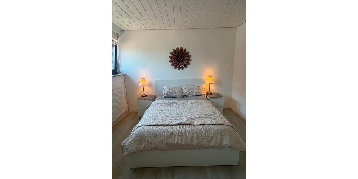 Dachgeschoßwohnung Leinfelden-Echterdingen Echterdingen - 5 Zimmer, 77 m&sup2;, 1.590&euro; | Angebot:27545344