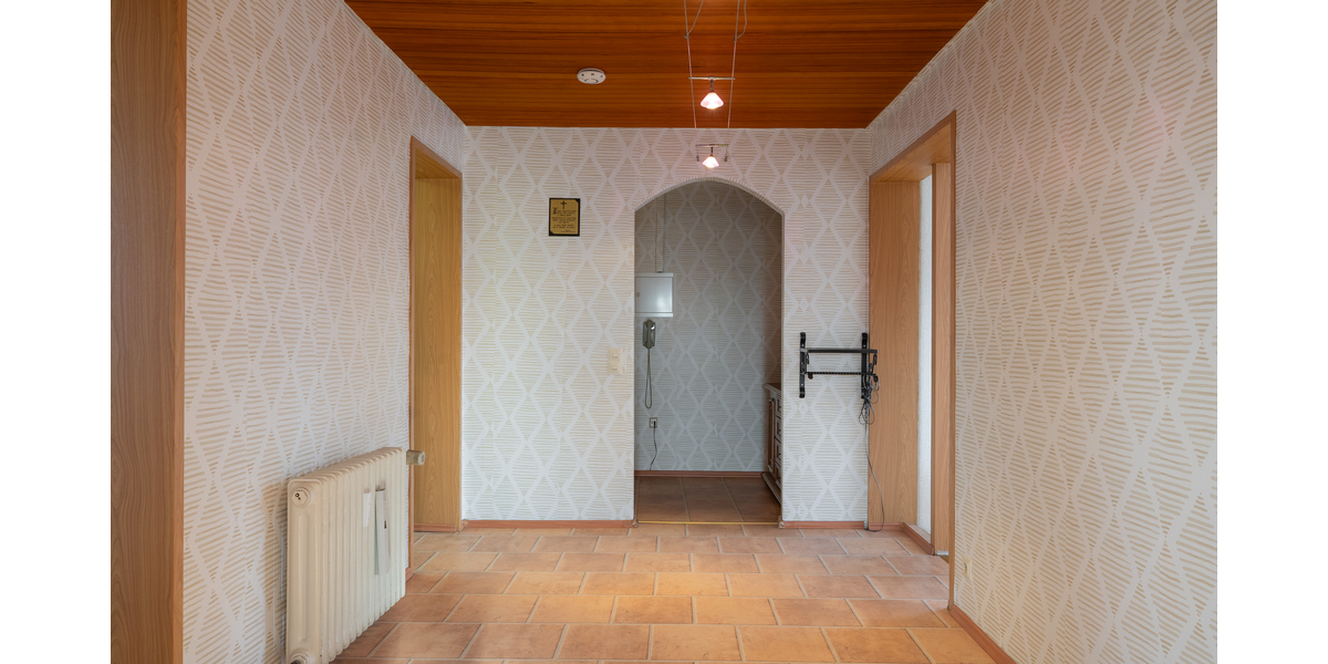 Sonnige Dachgeschoss-Oase mit PV-Anlage und Balkon - Etagenwohnung Schorndorf | Angebot:26548615