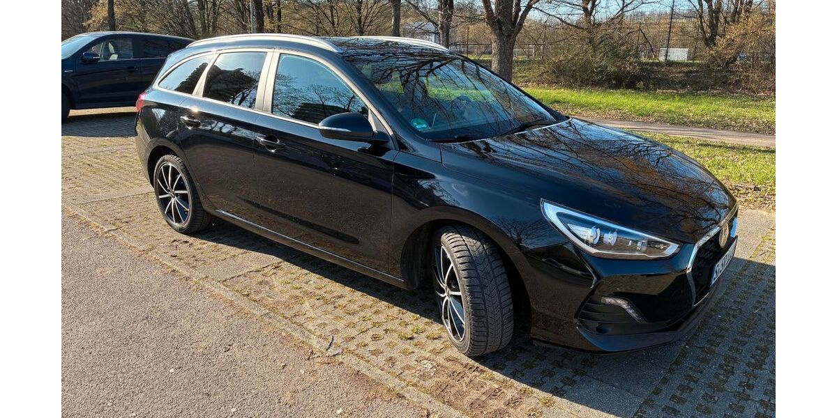 Hyundai i30 85.000 km 15.700 &euro; Stuttgart 70469