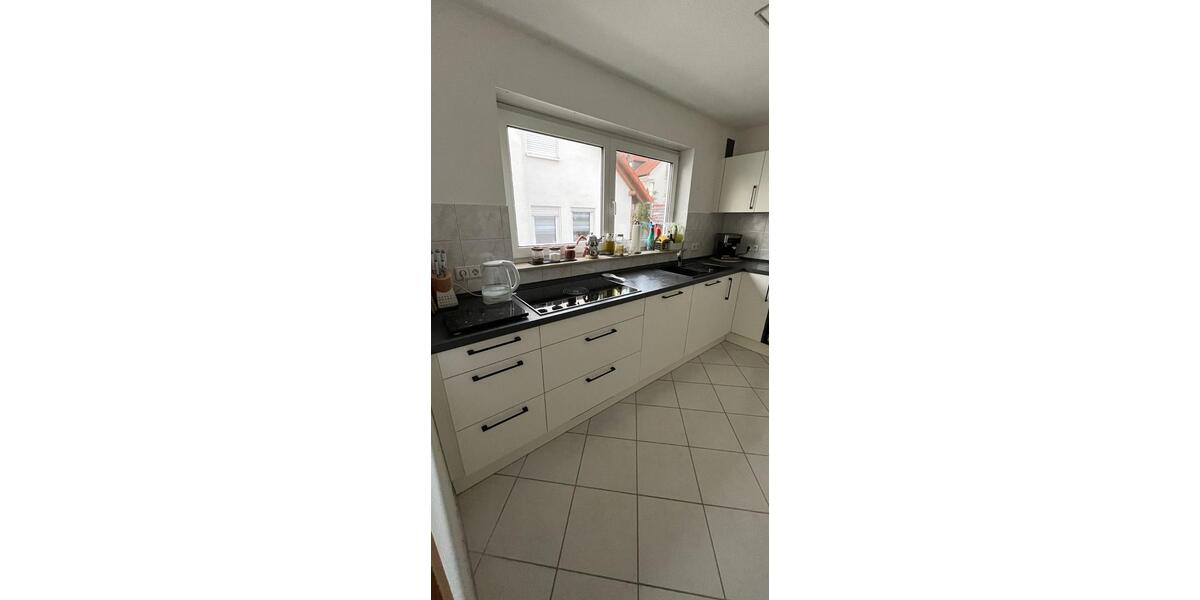 Etagenwohnung Remseck am Neckar - 3.5 Zimmer, 95 m&sup2;, 1.750&euro; | Angebot:25283995