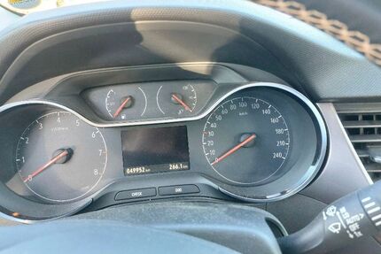 Opel Crossland (X) 49.952 km 9.500 &euro; Weil der Stadt 71263