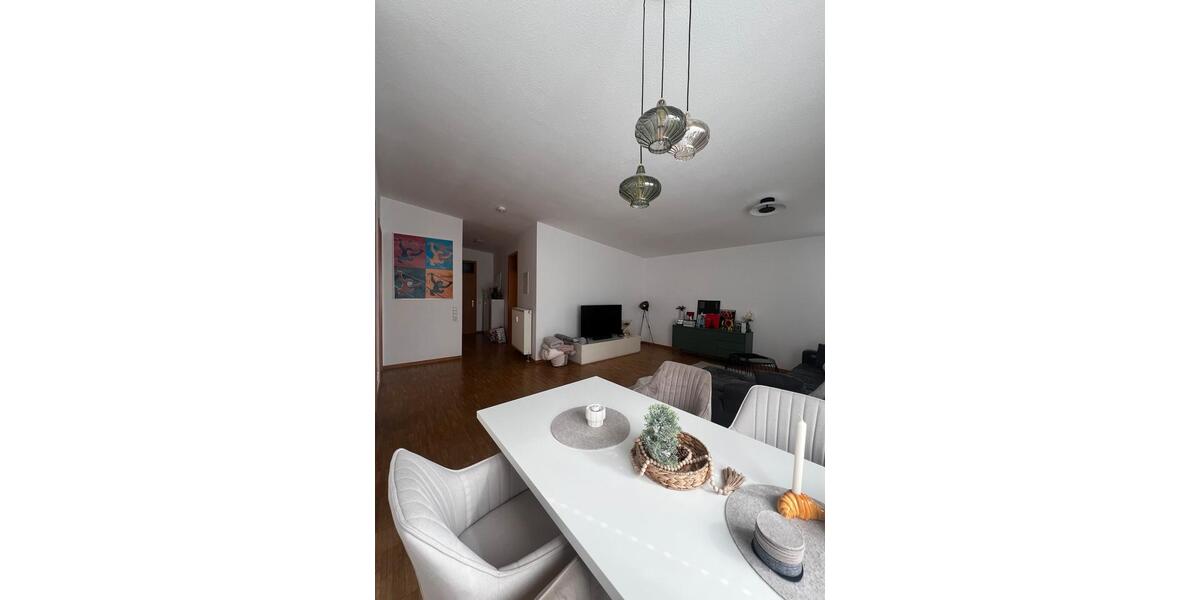Dachgeschoßwohnung Esslingen am Neckar Hegensberg - 3 Zimmer, 90 m&sup2;, 1.260&euro; | Angebot:27587403