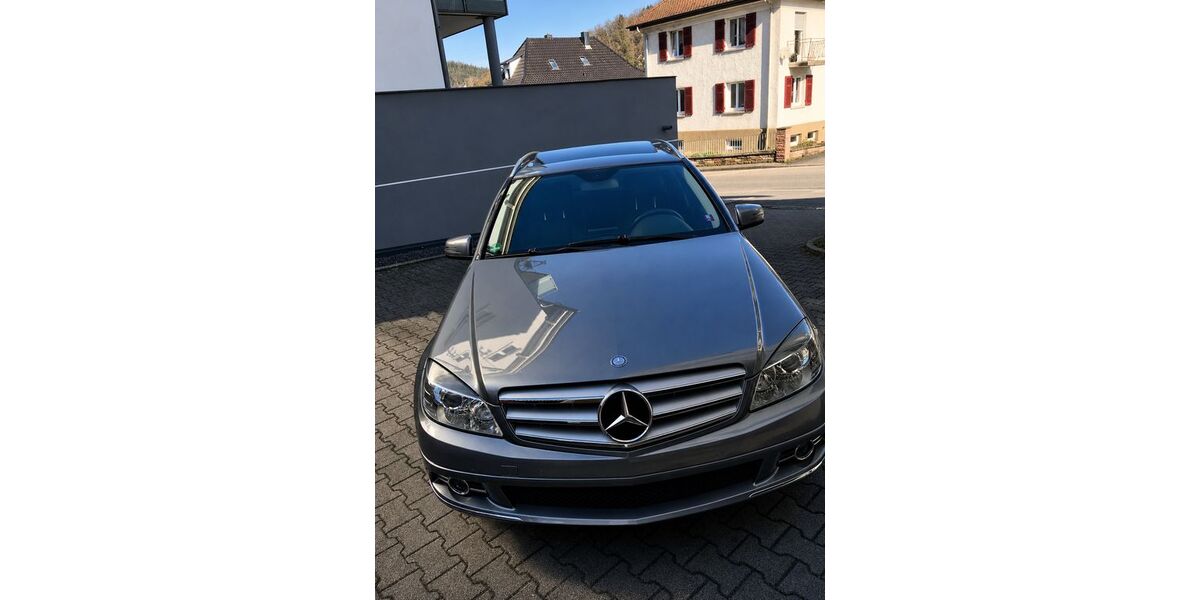 Mercedes-Benz C 250 207.000 km 8.500 &euro; Stuttgart 70195