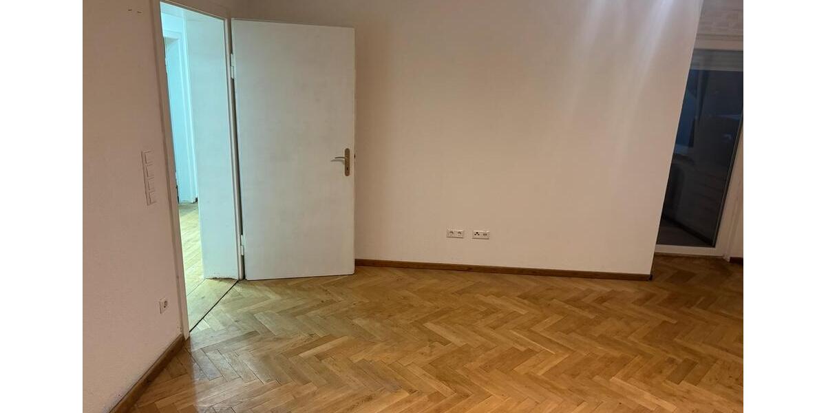 Etagenwohnung Mühlacker - 3 Zimmer, 90 m&sup2;, 850&euro; | Angebot:25903884