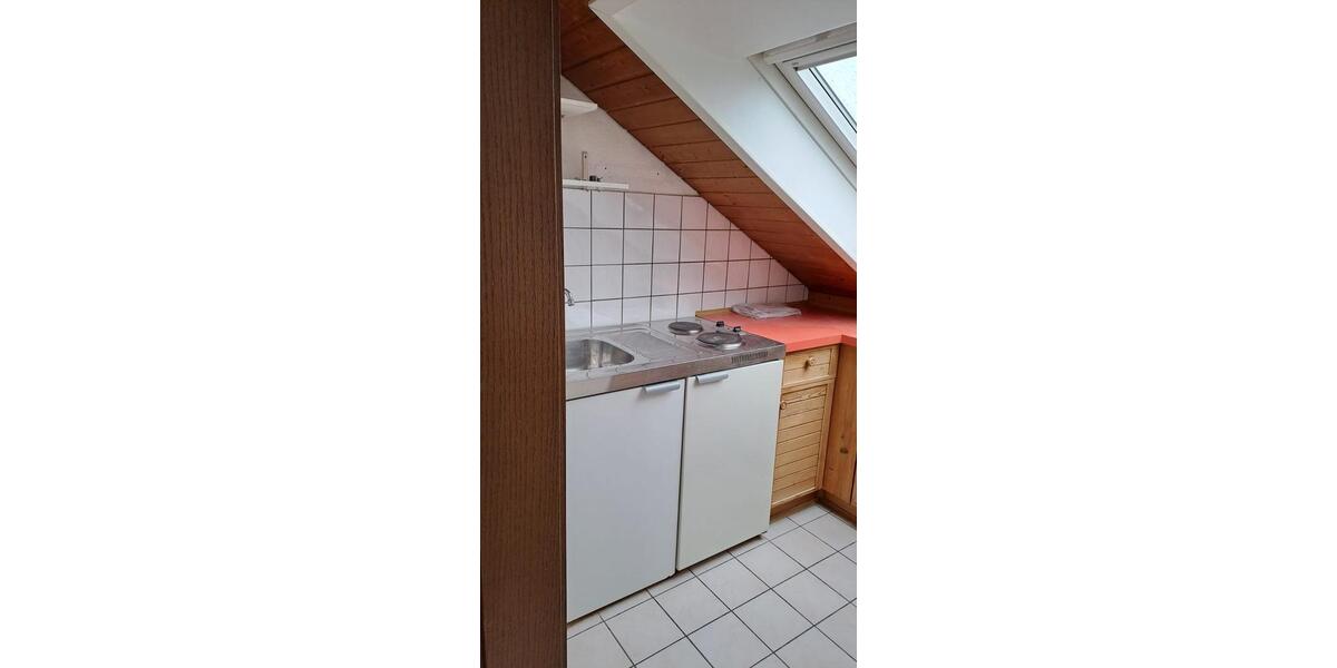 Dachgeschoßwohnung Schorndorf - 2 Zimmer, 48 m&sup2;, 600&euro; | Angebot:26125735