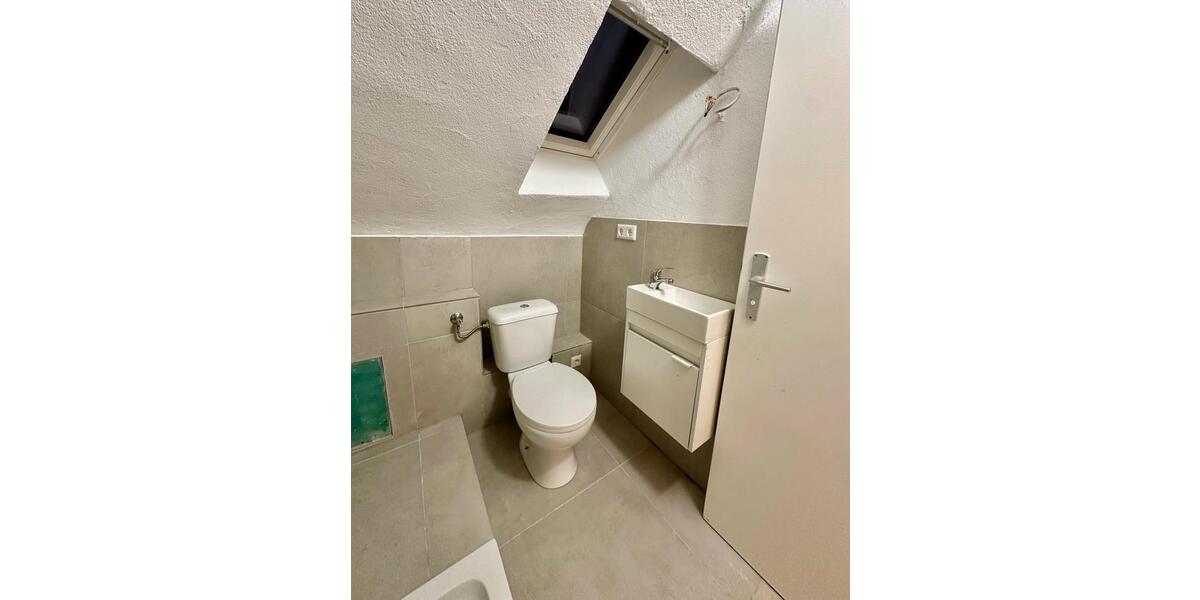Dachgeschoßwohnung Remseck am Neckar - 2 Zimmer, 50 m&sup2;, 800&euro; | Angebot:26448116