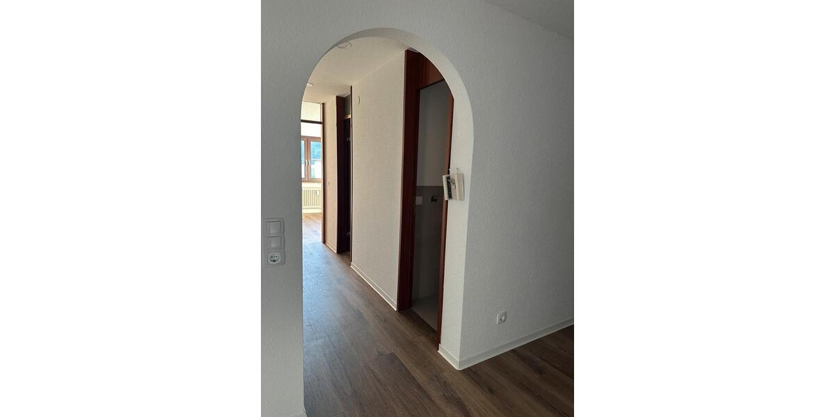 Etagenwohnung Ludwigsburg Oßweil - 3 Zimmer, 82 m&sup2;, 1.350&euro; | Angebot:27557568