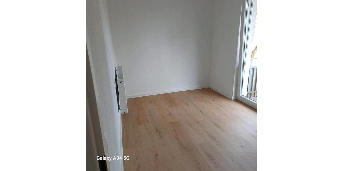 Etagenwohnung Brackenheim - 3 Zimmer, 80 m&sup2;, 1.200&euro; | Angebot:25989308