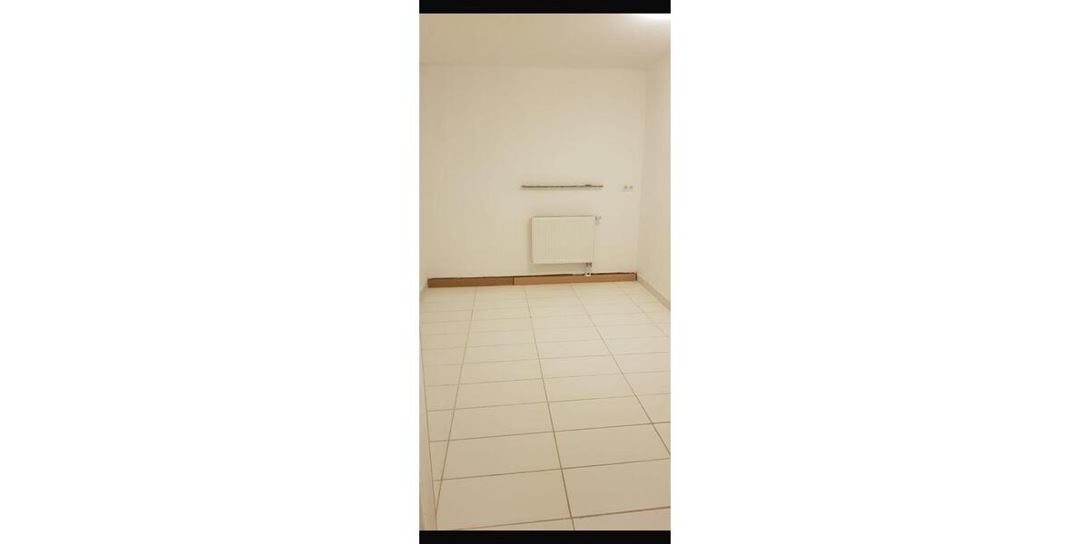 Etagenwohnung Stuttgart Mühlhausen - 3 Zimmer, 80 m&sup2;, 1.200&euro; | Angebot:25547146