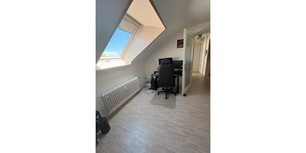 Dachgeschoßwohnung Stuttgart Feuerbach - 2.5 Zimmer, 35 m&sup2;, 169.000&euro; | Angebot:26984824