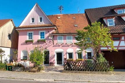 Haus Ötisheim - 6 Zimmer, 197 m&sup2;, 175.000&euro; | Angebot:24865336