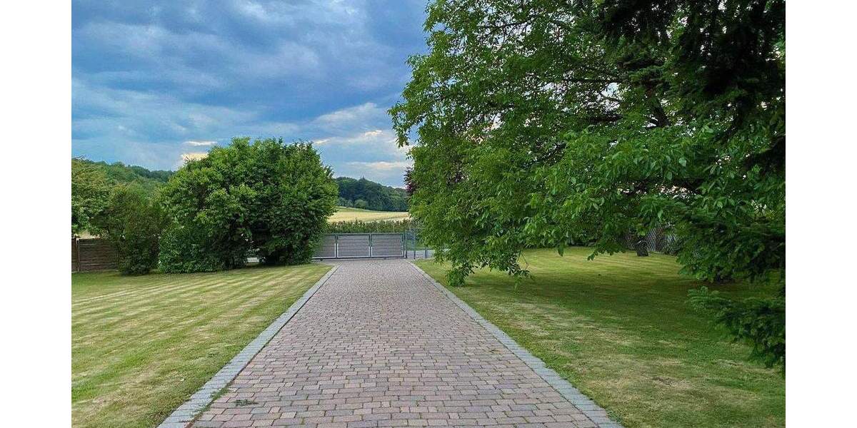 Einfamilienhaus Affalterbach - 8 Zimmer, 300 m&sup2;, 1.649.000&euro; | Angebot:25657365