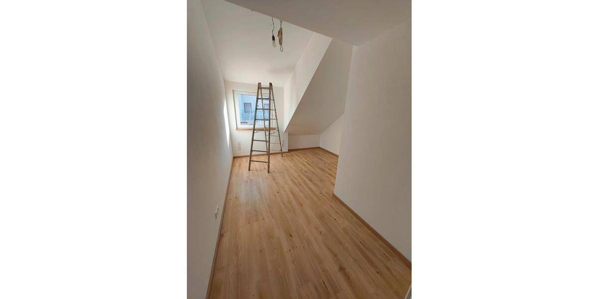 Doppelhaushälfte Schorndorf - 7.5 Zimmer, 182 m&sup2;, 2.550&euro; | Angebot:26463065