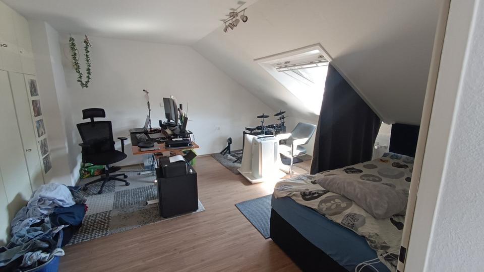 Dachgeschoßwohnung Murrhardt - 2.5 Zimmer, 70 m&sup2;, 795&euro; | Angebot:26241681