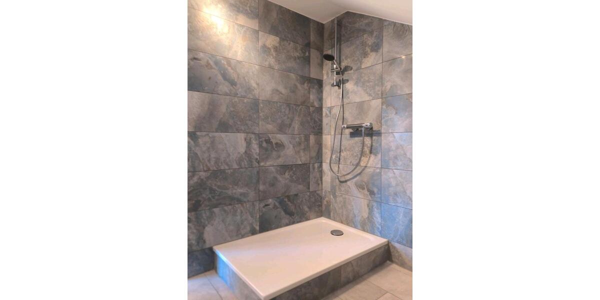 Dachgeschoßwohnung Esslingen am Neckar Pliensauvorstadt - 2 Zimmer, 44 m&sup2;, 840&euro; | Angebot:26208120