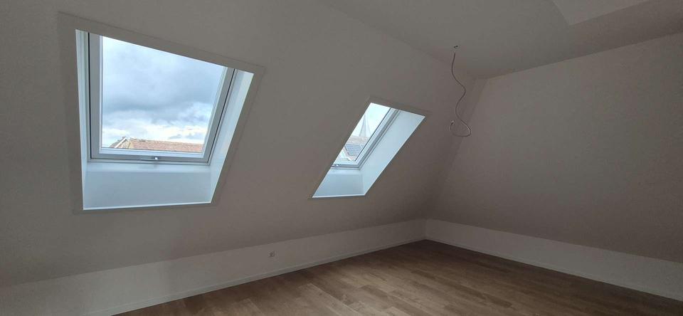 Dachgeschoßwohnung Vaihingen an der Enz - 3 Zimmer, 96 m&sup2;, 1.200&euro; | Angebot:23010506