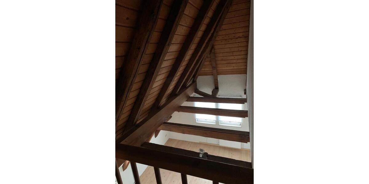 Dachgeschoßwohnung Ludwigsburg Hoheneck - 2.5 Zimmer, 70 m&sup2;, 210.000&euro; | Angebot:26844883