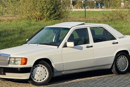 Mercedes-Benz 190 288.000 km 6.500 &euro; Stuttgart 70437