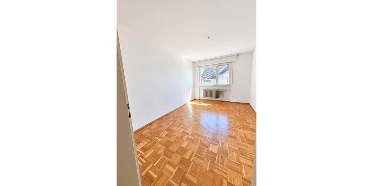 Etagenwohnung Schwaigern - 4.5 Zimmer, 105 m&sup2;, 1.100&euro; | Angebot:27580331