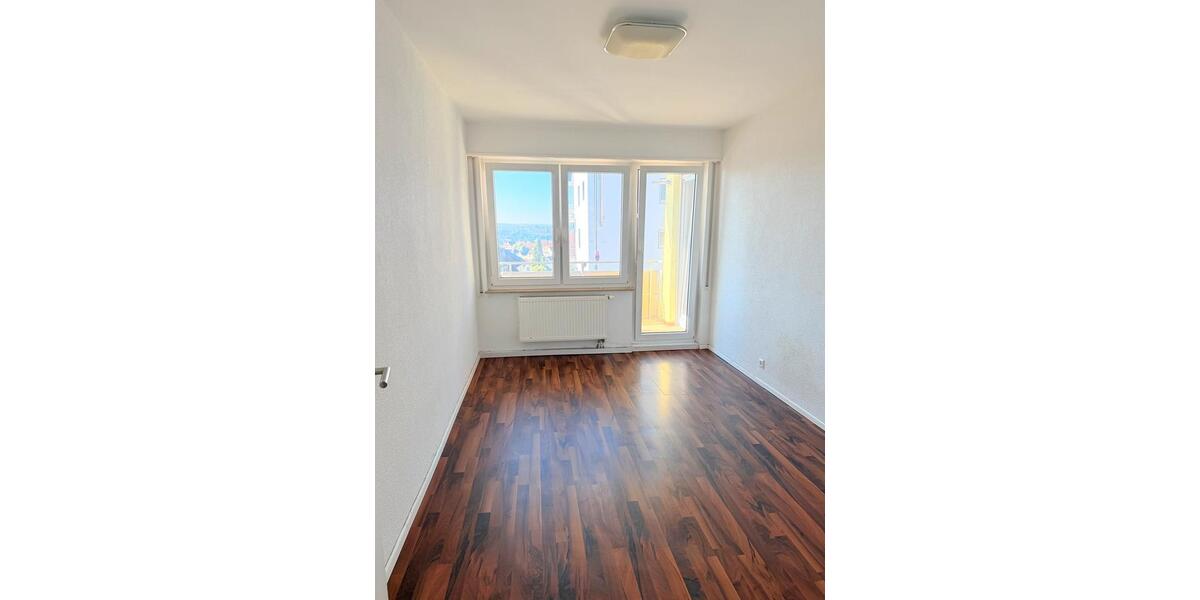 Etagenwohnung Esslingen am Neckar Hegensberg - 3 Zimmer, 75 m&sup2;, 1.250&euro; | Angebot:27600680