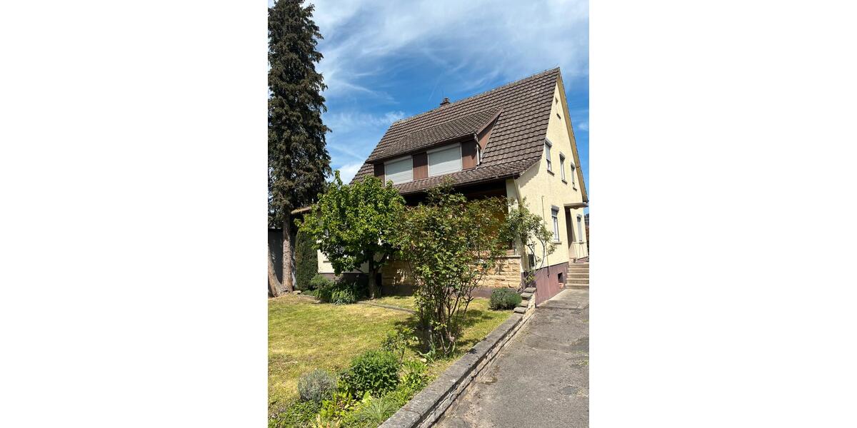 Einfamilienhaus Sachsenheim - 7 Zimmer, 140 m&sup2;, 440.000&euro; | Angebot:26444620