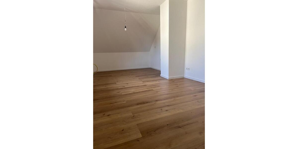 Dachgeschoßwohnung Schorndorf - 2 Zimmer, 50 m&sup2;, 660&euro; | Angebot:26094574